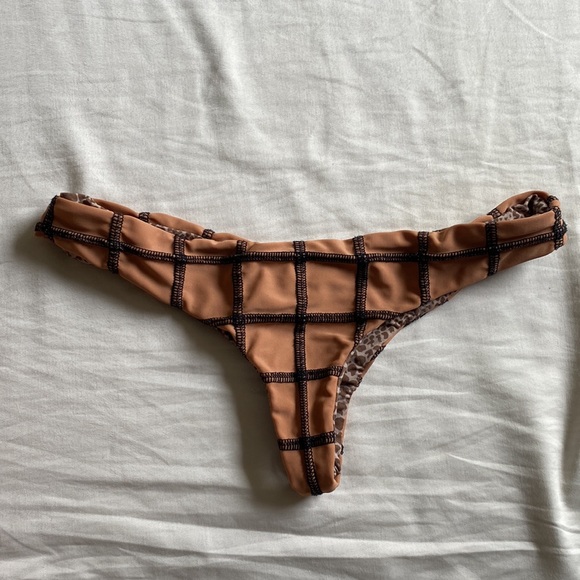 Acacia set - Picture 8 of 8